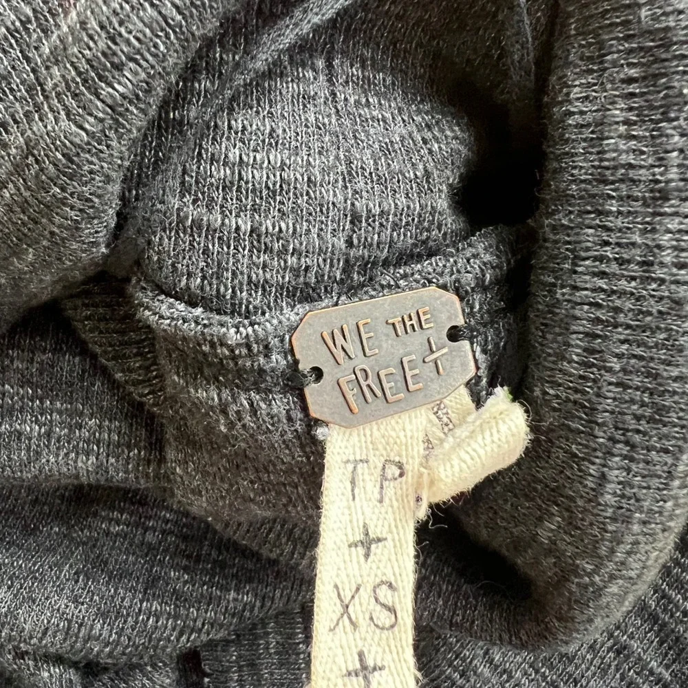 We the Free People Turtleneck Long Sleeve Split Back Top‎ Knit Gray Size XS - Picture 7 of 11